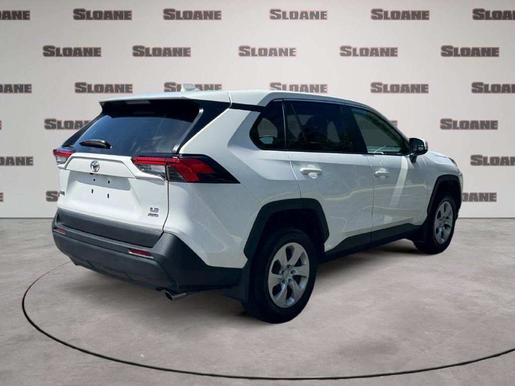 Used 2025 Toyota RAV4 LE AWD/4WD image 5