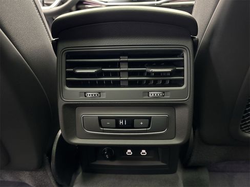 New 2026 Audi Q7 2.0T Premium image 25