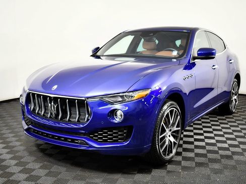 Used 2021 Maserati Levante image 5