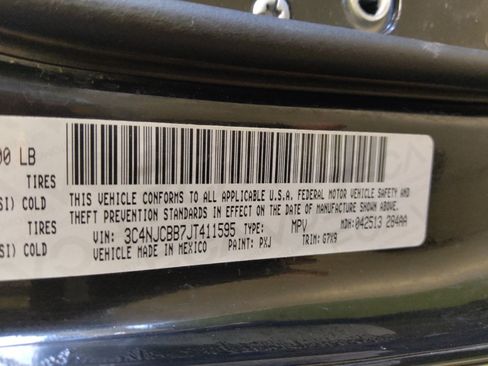 Used 2018 Jeep Compass Latitude FWD image 33