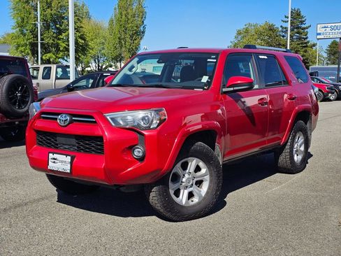Used 2022 Toyota 4Runner SR5 AWD/4WD image 1