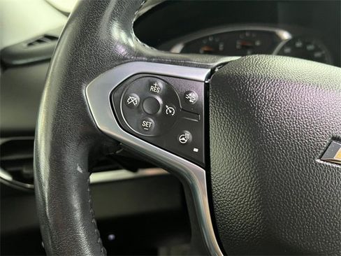 Used 2021 Chevrolet Traverse LT image 20