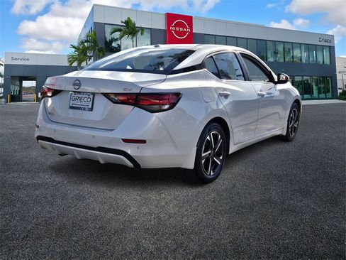 Used 2024 Nissan Sentra SV image 7