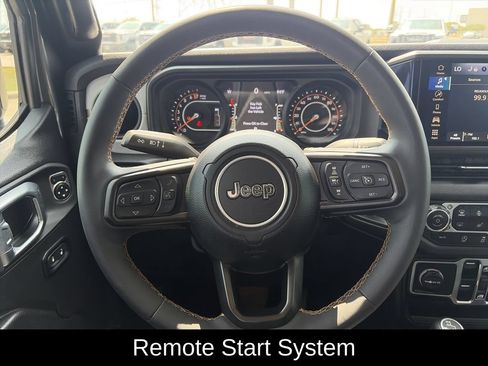 Used 2024 Jeep Gladiator Sport AWD/4WD image 15