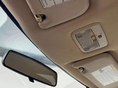 Used 2016 Toyota Corolla LE image 38