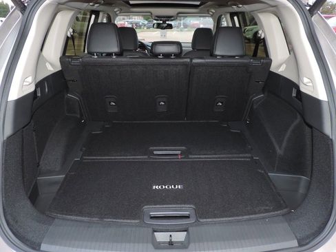 New 2026 Nissan Rogue Platinum image 15