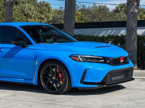 Used 2025 Honda Civic Type R image 11