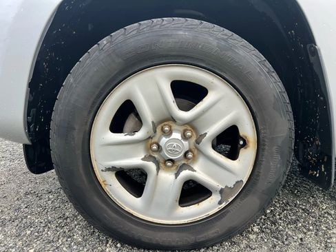 Used 2011 Toyota RAV4 4WD image 26