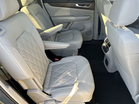 New 2026 Volkswagen Atlas SEL Premium R-Line image 9