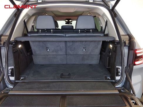 Used 2023 BMW X7 xDrive40i w/ Premium Package image 8