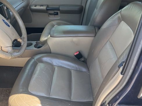 Used 2005 Ford Explorer Sport Trac XLT RWD image 6