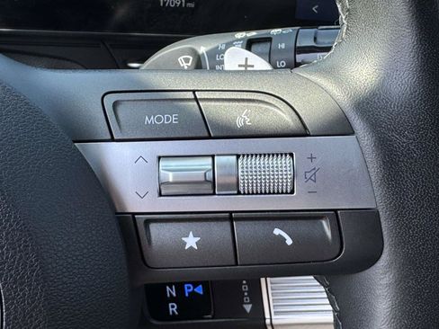 Used 2024 Hyundai Kona Limited AWD/4WD image 24