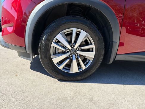 Used 2022 Nissan Pathfinder SL image 11