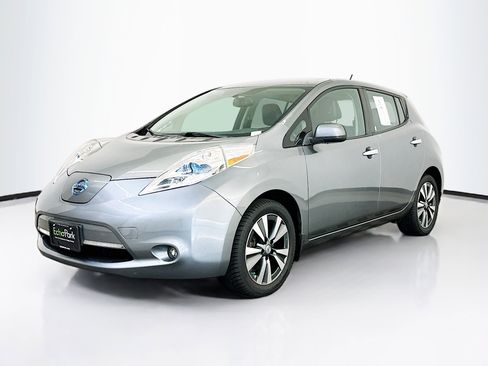 Used 2015 Nissan Leaf SL FWD image 3