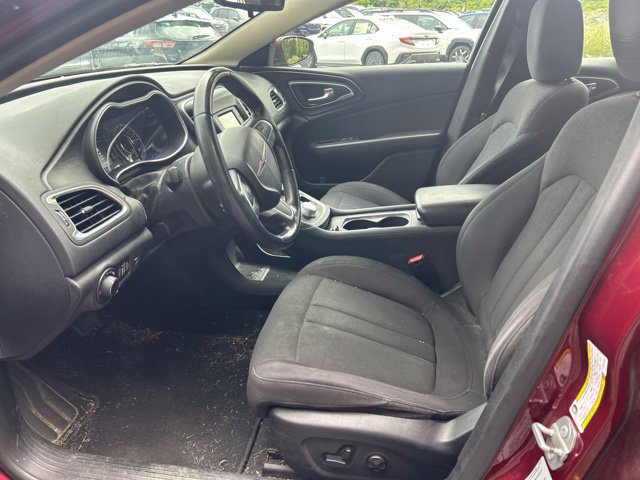 Used 2015 Chrysler 200 Limited w/ Convenience Group FWD image 11