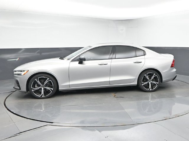 Used 2024 Volvo S60 B5 Plus AWD/4WD image 4