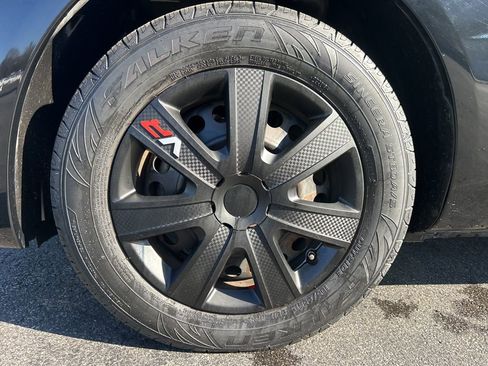 Used 2016 Nissan Versa SV image 29