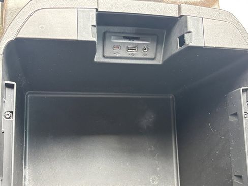 Used 2021 GMC Sierra 1500 SLT image 35