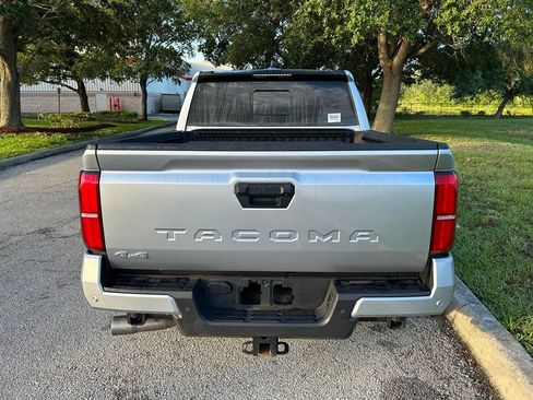 Certified 2024 Toyota Tacoma SR5 w/ SR5 Upgrade Package AWD/4WD image 5