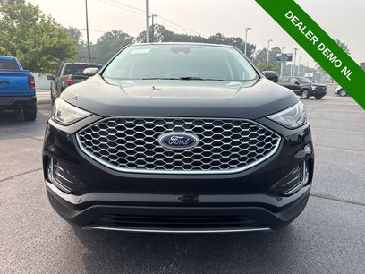 Used 2024 Ford Edge SEL w/ Convenience Package