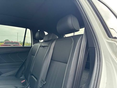 Used 2022 Volkswagen Tiguan SE R-Line AWD/4WD image 23