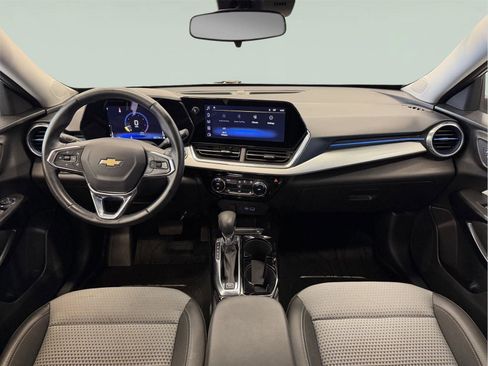 Certified 2024 Chevrolet Trax LT w/ Driver Confidence Package FWD image 31