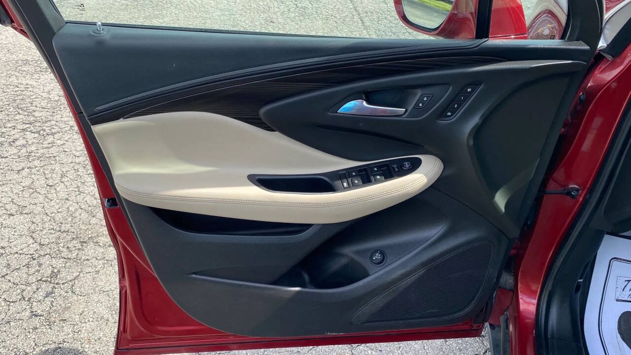 Used 2019 Buick Envision Essence AWD/4WD image 10