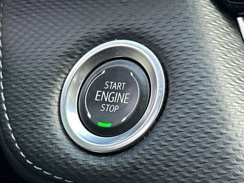 Used 2025 Chevrolet Equinox LT image 35