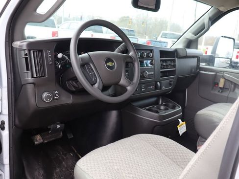 New 2026 Chevrolet Express 3500 Work Van w/ Power Convenience Package image 8
