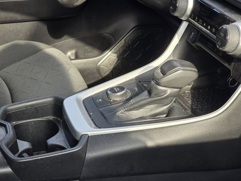 Used 2021 Toyota RAV4 XLE image 16