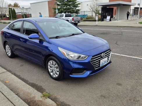 Used 2019 Hyundai Accent SE image 3