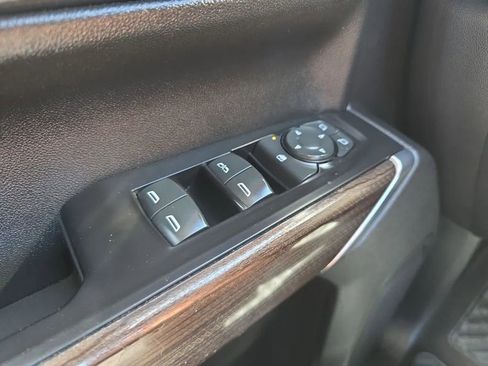 Used 2020 Chevrolet Silverado 1500 LT RWD image 25