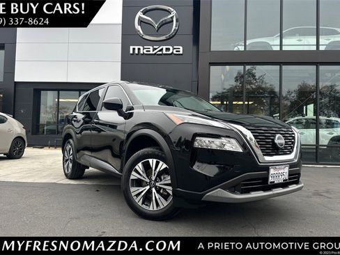 Used 2023 Nissan Rogue SV image 1