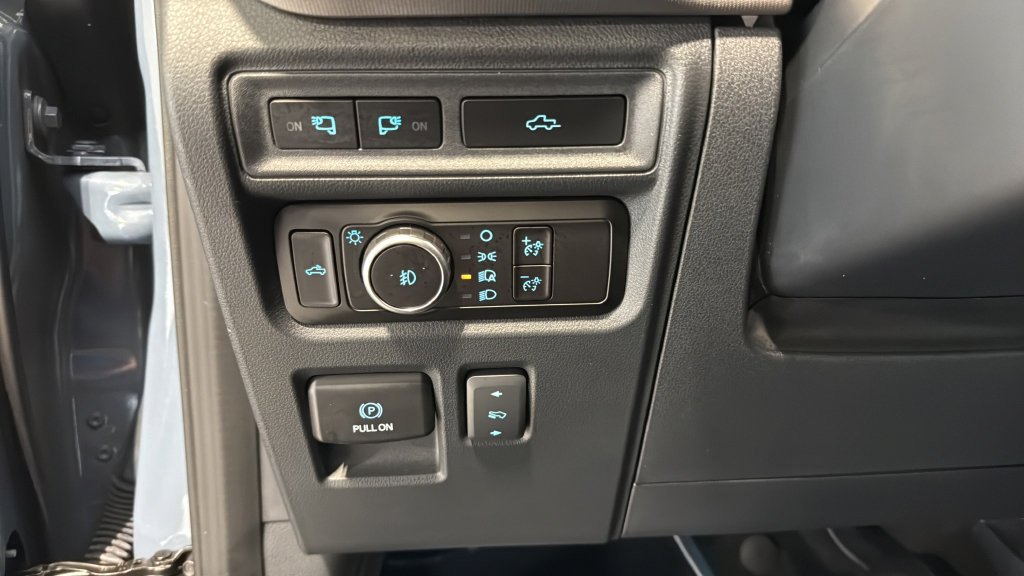 Used 2023 Ford F150 Raptor AWD/4WD image 32