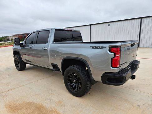 Used 2025 Chevrolet Silverado 2500 LT w/ Trail Boss Package AWD/4WD image 8