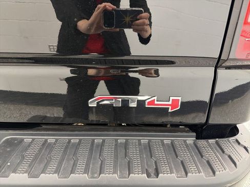 Used 2026 GMC Sierra 1500 AT4 w/ AT4 Premium Package AWD/4WD image 7
