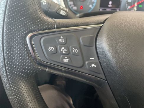 Used 2021 Chevrolet Equinox LS AWD/4WD image 19