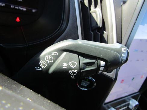 Used 2024 Ford Edge SE AWD/4WD image 30