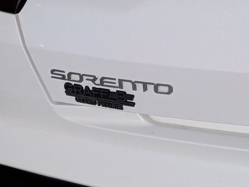 Used 2023 Kia Sorento S FWD image 32