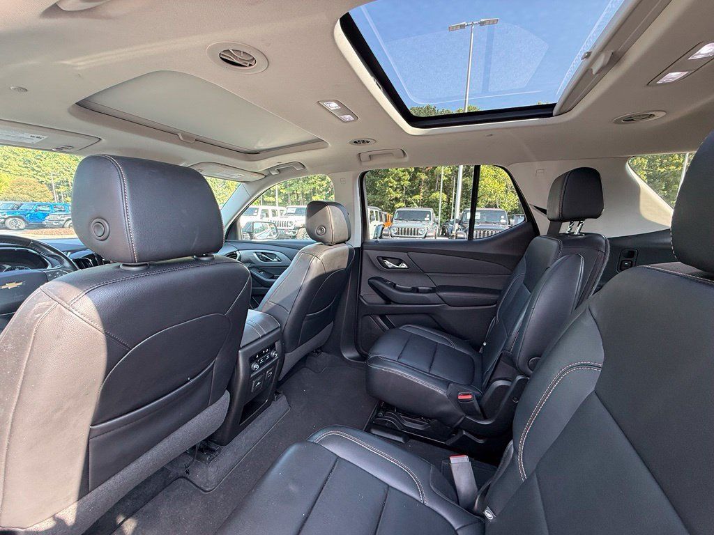 Used 2019 Chevrolet Traverse LT w/ LT Premium Package AWD/4WD image 15