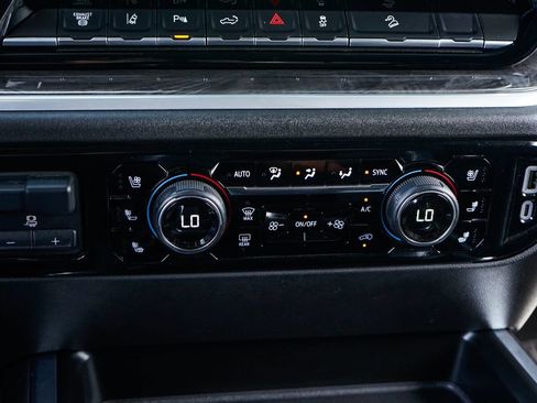 Used 2024 Chevrolet Silverado 2500 LTZ w/ LTZ Premium Package AWD/4WD image 32