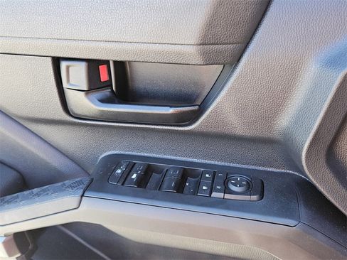 Used 2025 Toyota Tacoma SR5 image 27