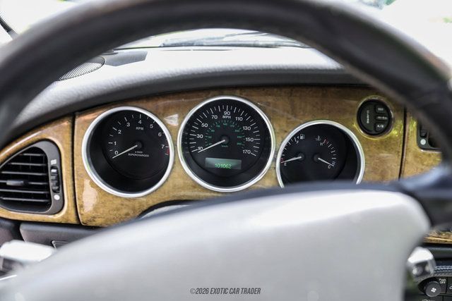Used 2002 Jaguar XK8 Convertible RWD image 28