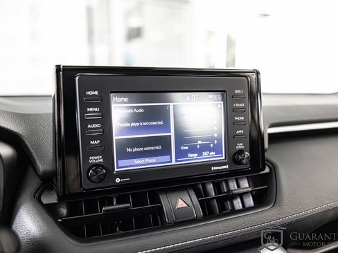 Used 2020 Toyota RAV4 LE w/ All Weather Liner Package AWD/4WD image 26