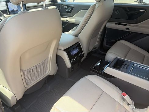 Used 2023 Lincoln Aviator Reserve w/ Equipment Group 201A RWD image 26