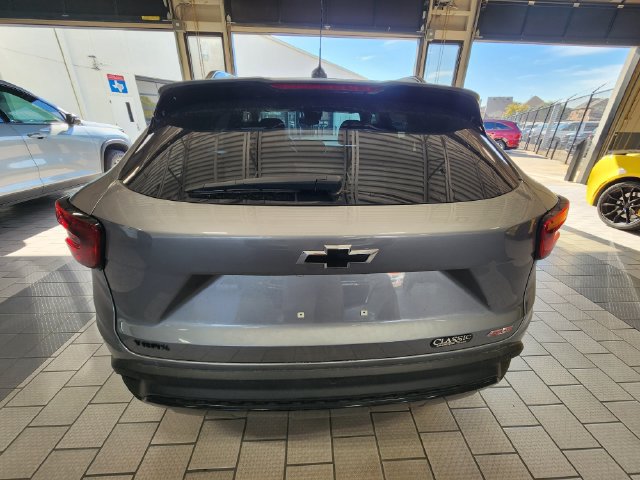 Used 2026 Chevrolet Trax RS w/ Driver Confidence Package FWD image 5