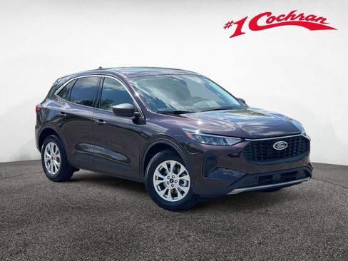 Certified 2023 Ford Escape Active w/ Cold Weather Package FWD image 1