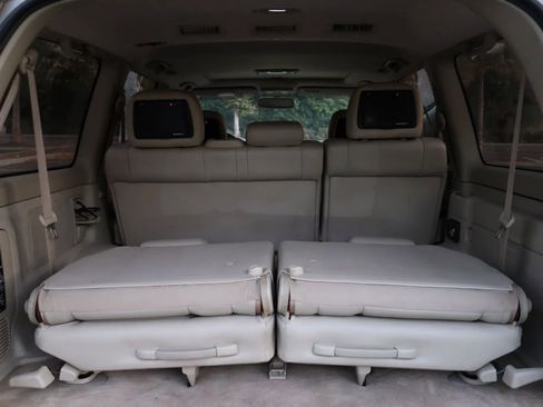 Used 2003 Toyota Land Cruiser image 19