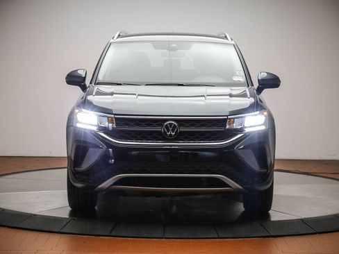 Used 2024 Volkswagen Taos SE AWD/4WD image 6