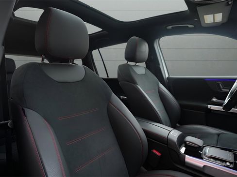 Used 2023 Mercedes-Benz GLB 250 image 37